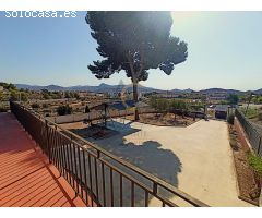 Chalet de dos alturas en Monóvar