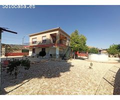 Chalet de dos alturas en Monóvar