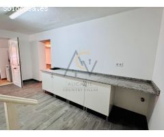 Fantástico Chalet con opcion de casa de invitados y Piscina