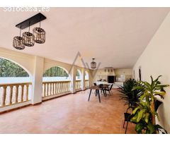 Fantástico Chalet con opcion de casa de invitados y Piscina
