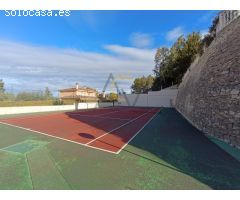 Fantástica Vivienda Unifamiliar con Piscina y Pista de Tenis