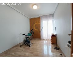 Fantástica Vivienda Unifamiliar con Piscina y Pista de Tenis