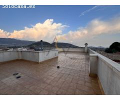 Fantástico y luminoso ático con una amplia terraza