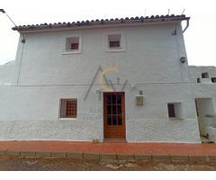 Autentica Casa Rural enclavada en plena naturaleza.