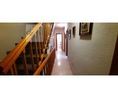 Chalet adosado con piscina en Illescas