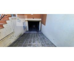 Chalet adosado con piscina en Illescas
