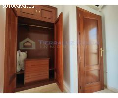 FABULOSO ADOSADO DE 4 DORMITORIOS CON PATIO, TERRAZA, SOLARIUM Y GARAJE