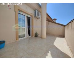 FABULOSO ADOSADO DE 4 DORMITORIOS CON PATIO, TERRAZA, SOLARIUM Y GARAJE