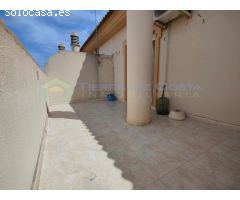 FABULOSO ADOSADO DE 4 DORMITORIOS CON PATIO, TERRAZA, SOLARIUM Y GARAJE
