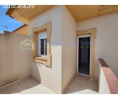 FABULOSO ADOSADO DE 4 DORMITORIOS CON PATIO, TERRAZA, SOLARIUM Y GARAJE