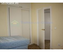 AMPLIO PISO EN VENTA DE TRES HABITACIONES EN EL CENTRO DE LEPE. 1ª PLANTA