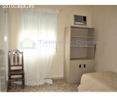 AMPLIO PISO EN VENTA DE TRES HABITACIONES EN EL CENTRO DE LEPE. 1ª PLANTA