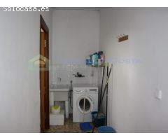 AMPLIO PISO EN VENTA DE TRES HABITACIONES EN EL CENTRO DE LEPE. 1ª PLANTA