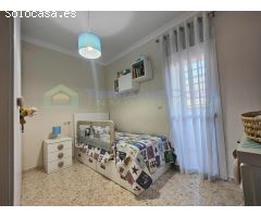 EXCELENTE PISO AMUEBLADO Y REFORMADO EN LEPE. 3 DORMITORIOS Y 2 BAÑOS