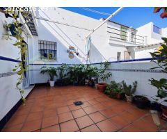 MAGNÍFICO PISO DE 3 DORMITORIOS , 2 BAÑOS, PATIO Y AZOTEA EN LEPE