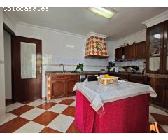MAGNÍFICO PISO DE 3 DORMITORIOS , 2 BAÑOS, PATIO Y AZOTEA EN LEPE