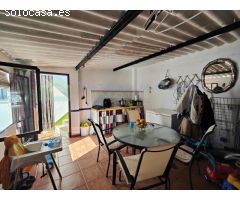 MAGNÍFICO PISO DE 3 DORMITORIOS , 2 BAÑOS, PATIO Y AZOTEA EN LEPE