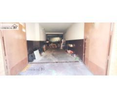 SE VENDE AMPLIO GARAJE PARA VARIOS VEHICULOS EN CASCO ANTIGUO
