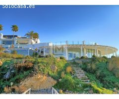 Restaurante en venta en primera línea de costa, Estepona