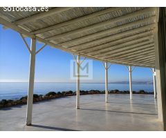 Restaurante en venta en primera línea de costa, Estepona
