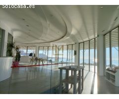 Restaurante en venta en primera línea de costa, Estepona