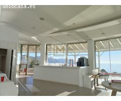Restaurante en venta en primera línea de costa, Estepona