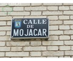 INMUEBLE EXTERIOR , CON ASCENSOR , BARRIO CONSOLIDADE, BIEN COMUNICADO