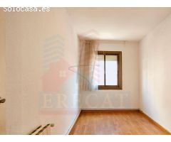 Piso en Venta en Cornellà de Llobregat, La Gavarra