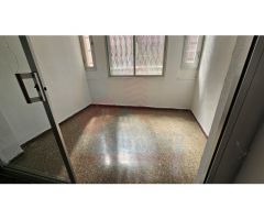 Piso de BANCO en venta en Sant-Montjuïc