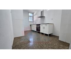 Piso de BANCO en venta en Sant-Montjuïc