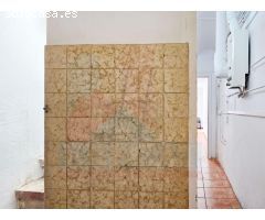 Casa para reformar en venta en La Gavarra