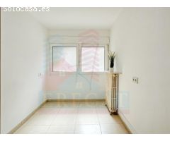 Casa para reformar en venta en La Gavarra