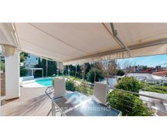 Se vende: Villa con tres unidades residenciales, Caleta de Vélez, Málaga,