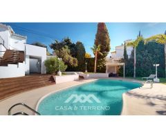 Se vende: Villa con tres unidades residenciales, Caleta de Vélez, Málaga,