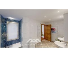 Se vende: Villa con tres unidades residenciales, Caleta de Vélez, Málaga,