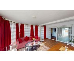 Se vende: Villa con tres unidades residenciales, Caleta de Vélez, Málaga,