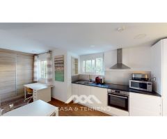 Se vende: Villa con tres unidades residenciales, Caleta de Vélez, Málaga,