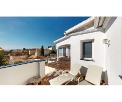 Se vende: Villa con tres unidades residenciales, Caleta de Vélez, Málaga,