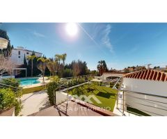 Se vende: Villa con tres unidades residenciales, Caleta de Vélez, Málaga,