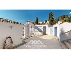 Se vende: Villa con tres unidades residenciales, Caleta de Vélez, Málaga,