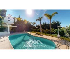 Se vende: Villa con tres unidades residenciales, Caleta de Vélez, Málaga,