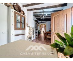 Encantadora Finca en Sedella, Bajo las Faldas de La Maroma