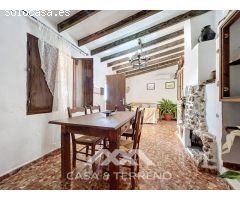 Encantadora Finca en Sedella, Bajo las Faldas de La Maroma
