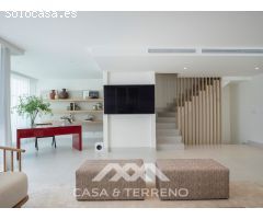 Se vende: ¡Espectacular Villa con Impresionantes Vistas al Mar en Almuñécar!
