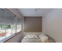 En venta: All In One: Penthouse, Hostel y Restaurant frente al mar