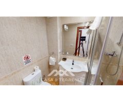 En venta: All In One: Penthouse, Hostel y Restaurant frente al mar