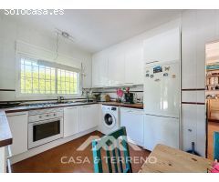 Se vende: Exclusiva villa en primera línea de playa en Almayate