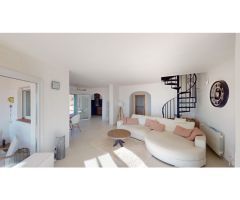 Se vende: exclusiva villa con impresionantes vistas panorámicas al mar y a las