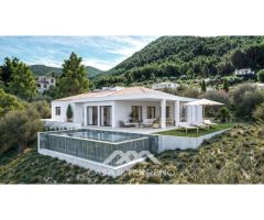 Villa moderna y única en Alcaucín
