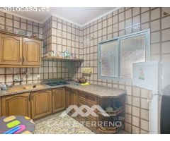 Se Vende Casa con mucho potencial en Periana